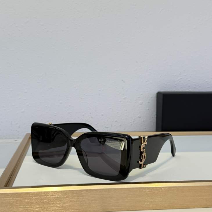 Picture of Saint Laurent Sunglasses _SKUfw79616549fw
